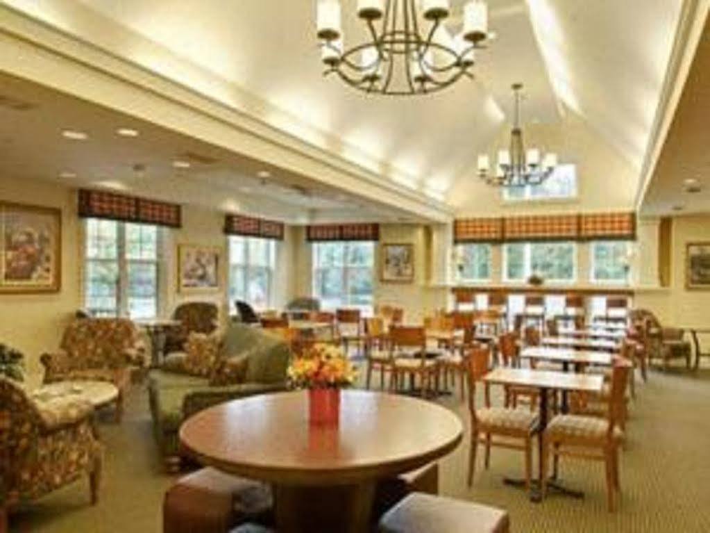 Residence Inn By Marriott Princeton At Carnegie Center Restaurant photo